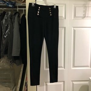 Black leggings with back pockets